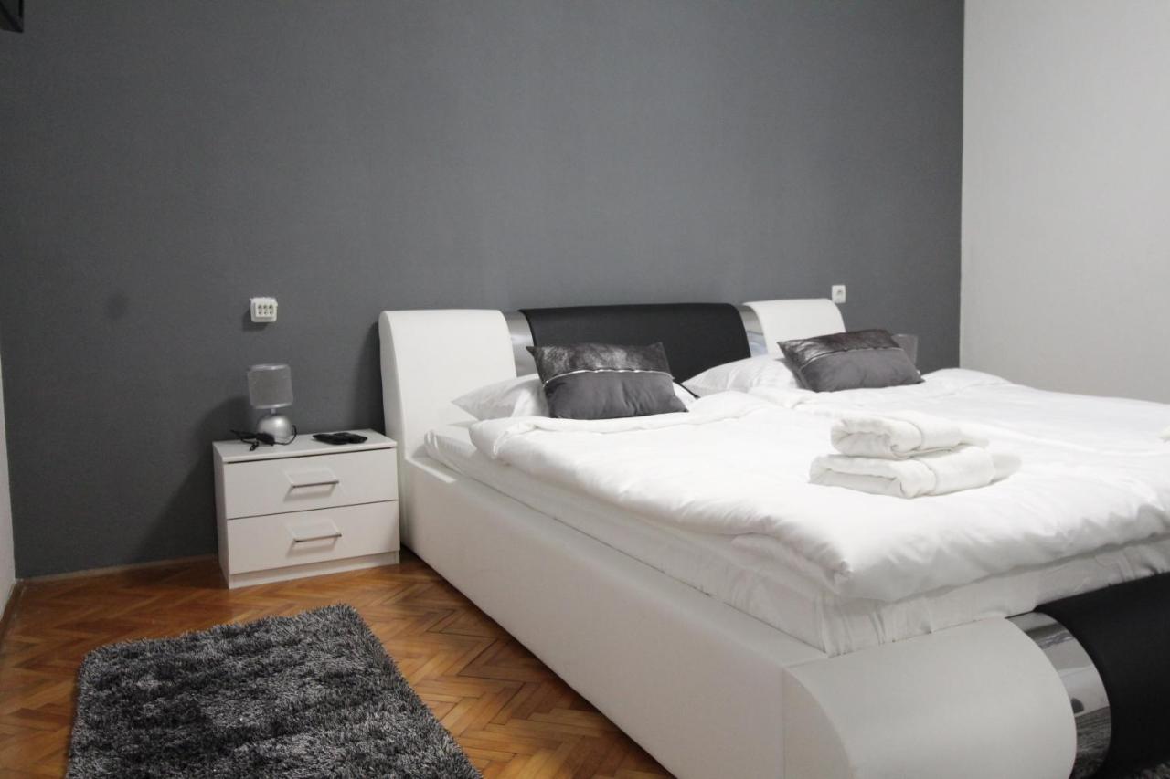 Apartment Matijas, 3 Bedroom Apt With Terrace And Parking Split Ngoại thất bức ảnh